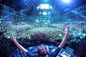 EDMcrowd